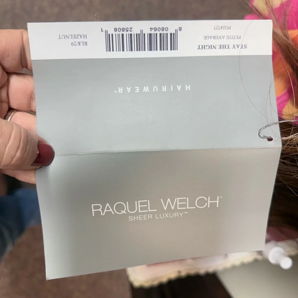 Raquel Welch Wigs “Stay The Night” Heat friendly wig - Picture 8 of 8